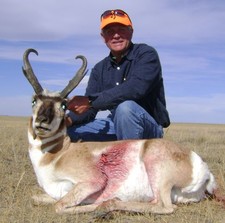 Antelope hunting in Wyoming offers a great experience for any level of hunter.  Antelope hunting is a favorite for many fathers looking to take a son or daughter on their first 