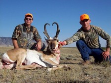 Rick Showalter of Salina Kansas took this big antelope buck during opening day of the September antelope hunting season.  This buck had everything Rick was looking for, excellent curl, heavy horns, and good prongs.  See you next fall Rick. 